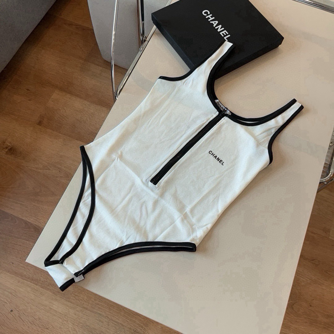 Accessories Bikinis — 9ae3c787 Angle 1