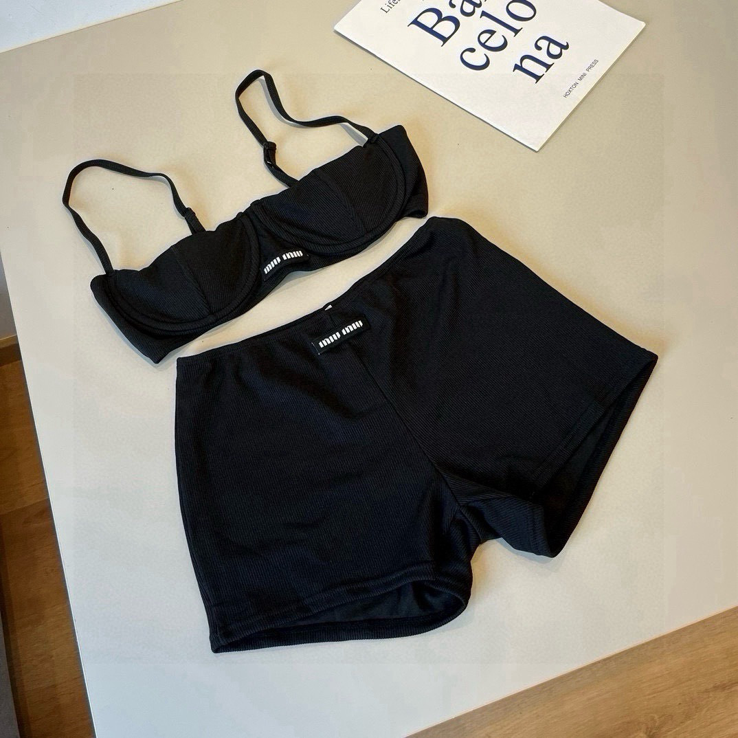 Accessories Bikinis — d2a3e4bb Angle 1