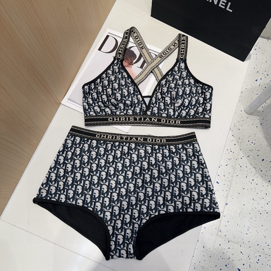 Accessories Bikinis — e4dd1214 Angle 1