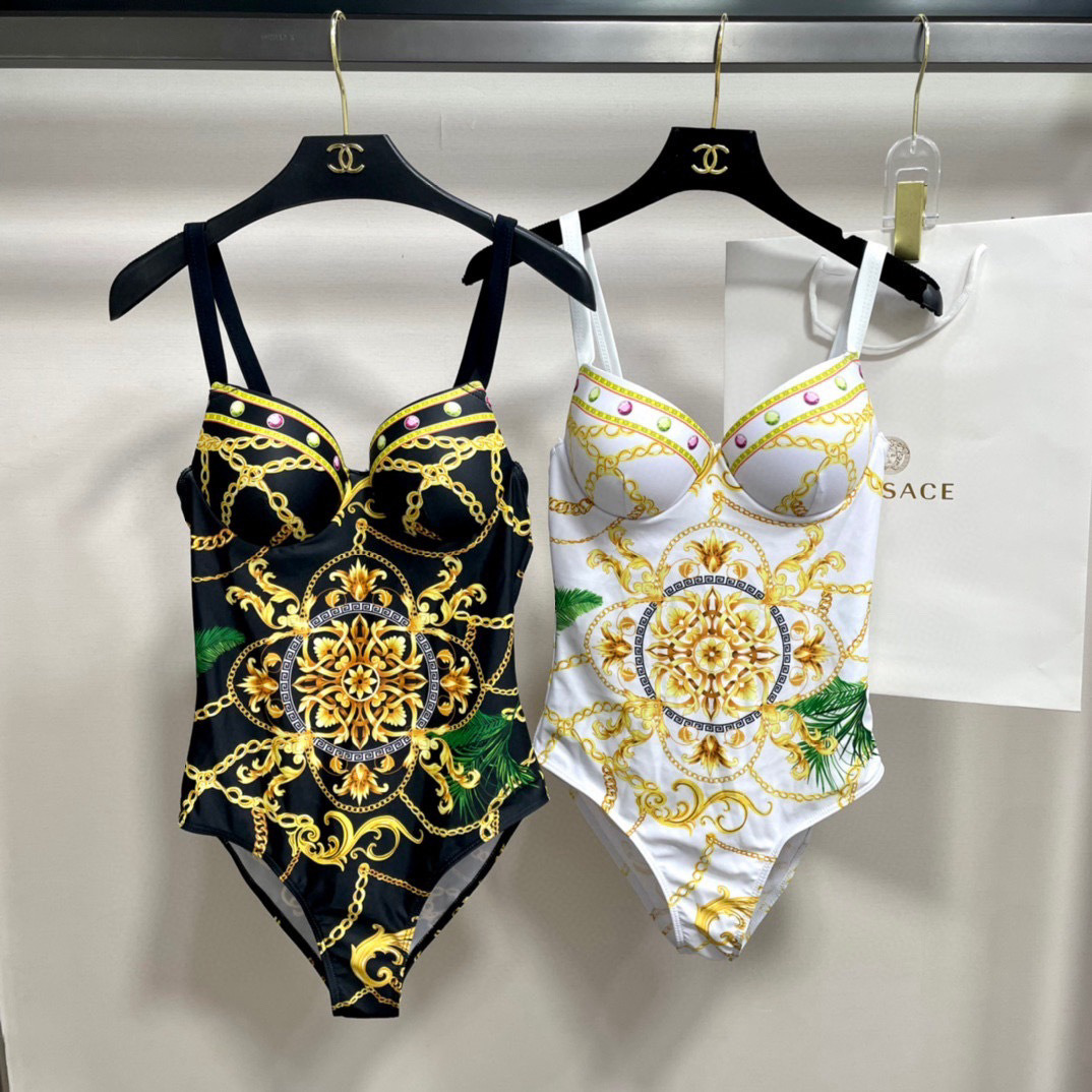 Accessories Bikinis — f60cd290 Angle 1