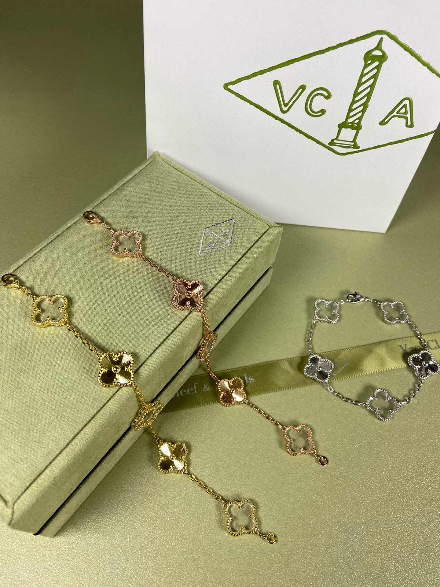 Accessories Necklaces — 18f29aa2 Angle 1
