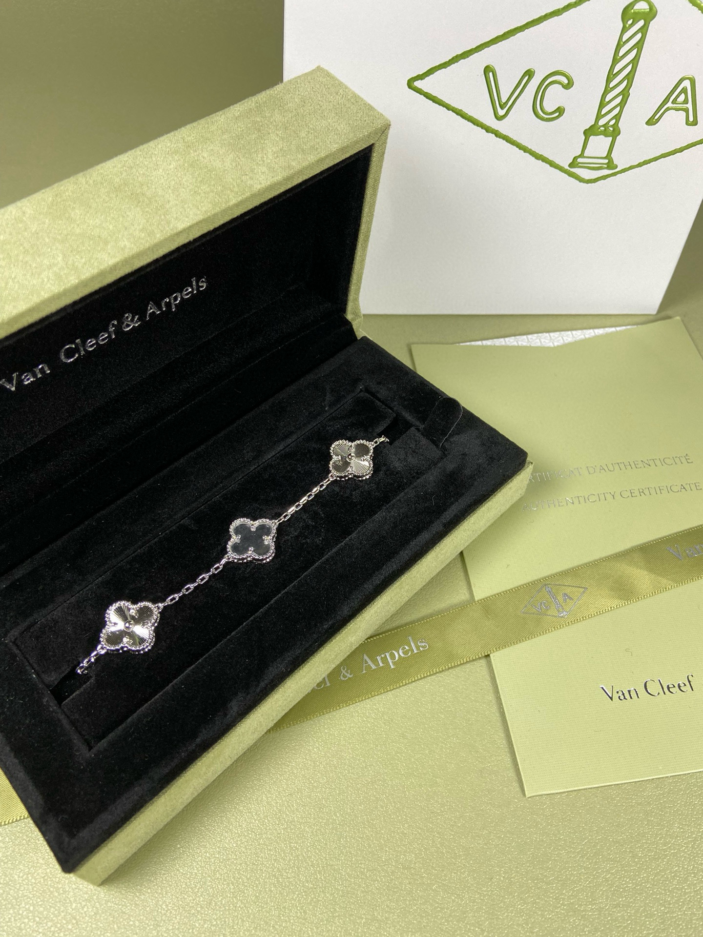 Accessories Necklaces — 4ce48dee Angle 1