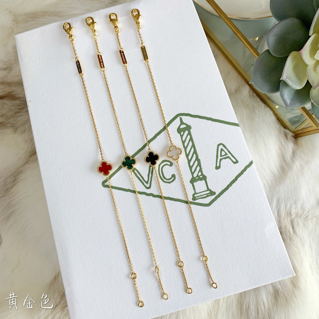 Accessories Necklaces — 4dcd87a9 Angle 1