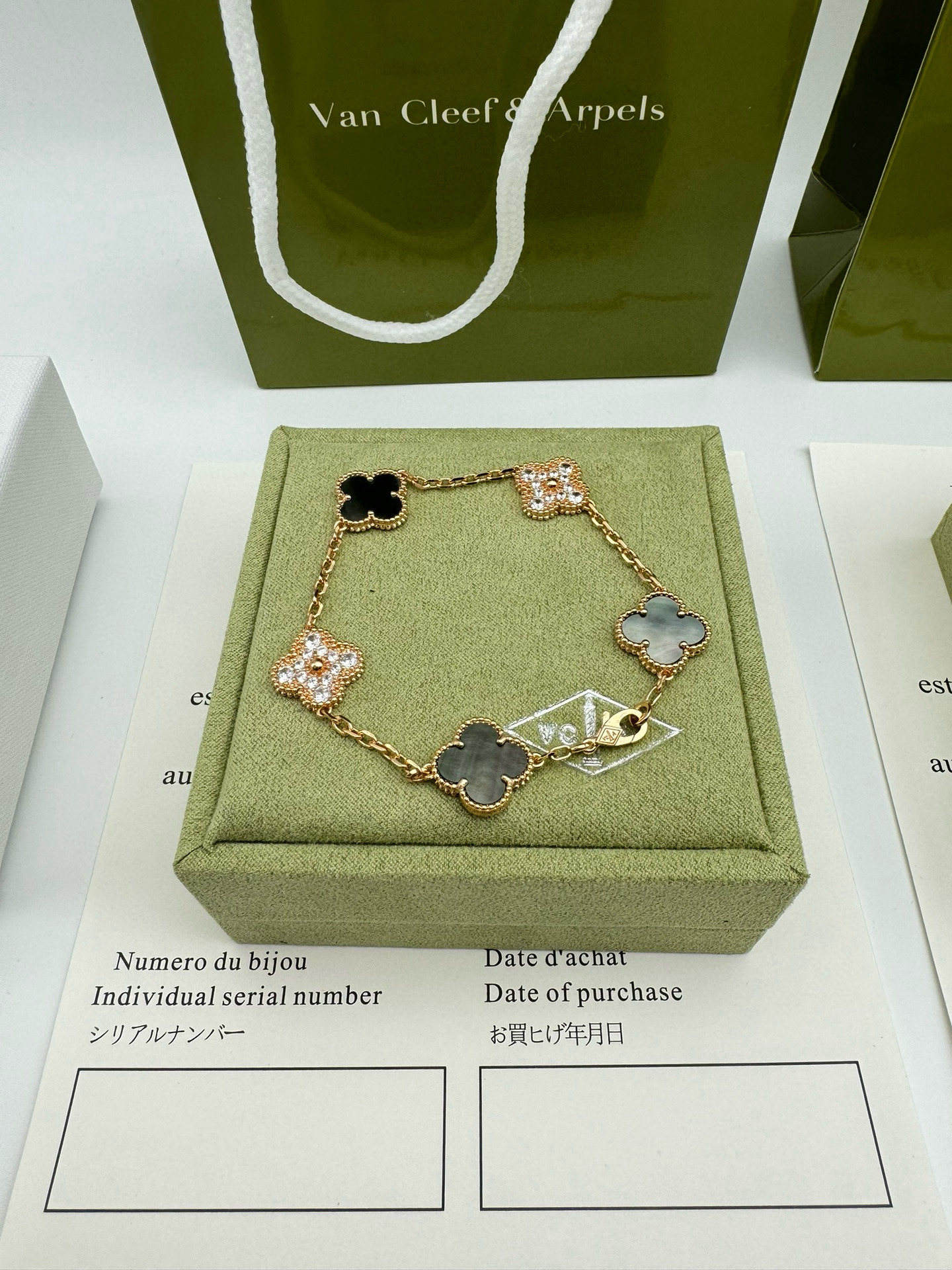 Accessories Necklaces — 7fd12516 Angle 1