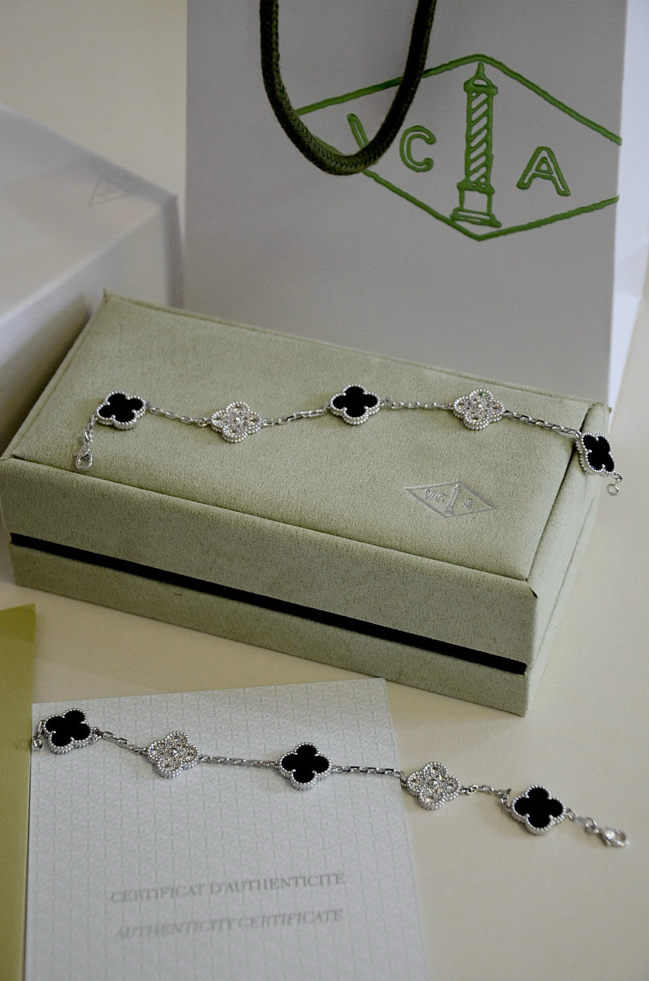 Accessories Necklaces — a1cc2b95 Angle 1