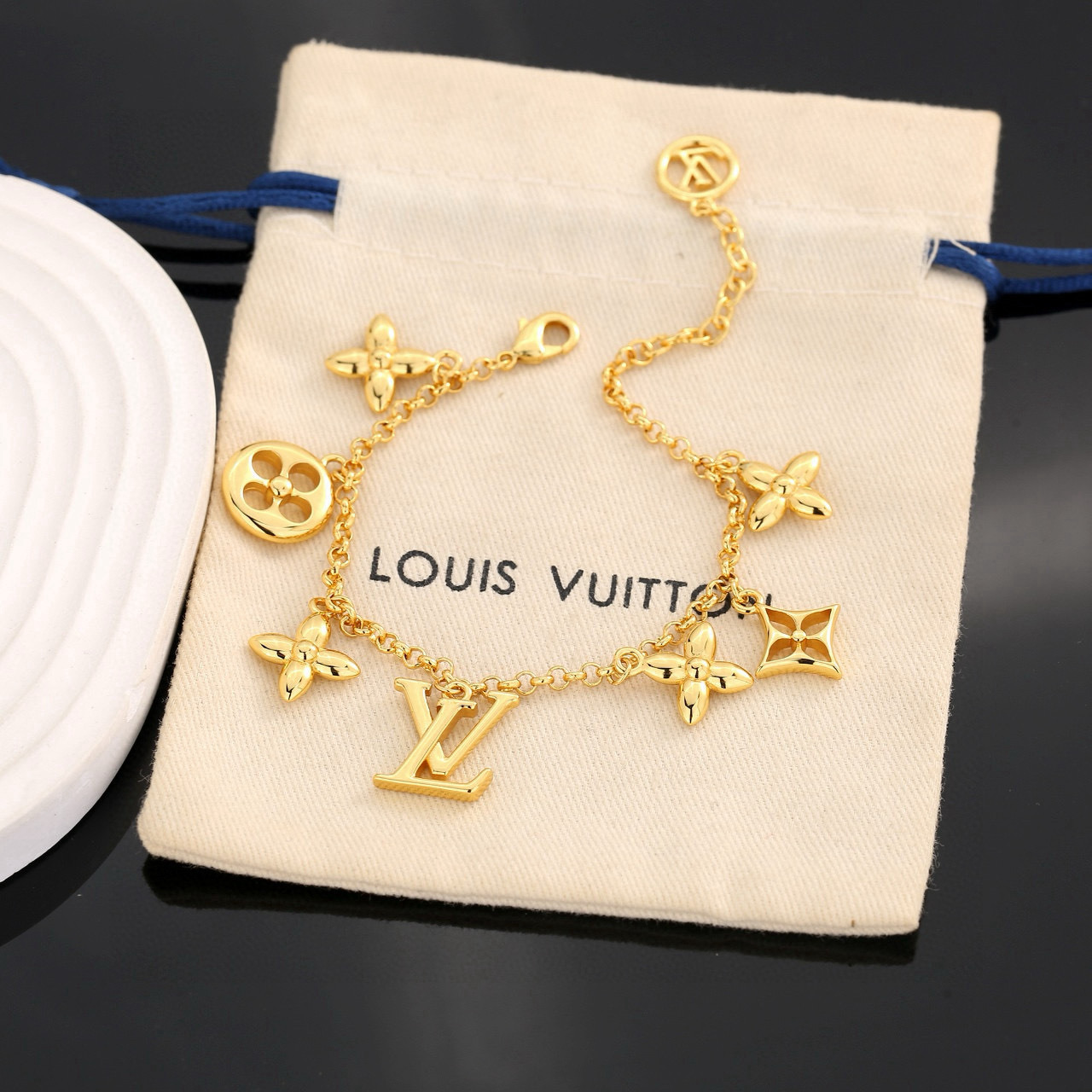 Accessories Necklaces — a84eed41 Angle 1