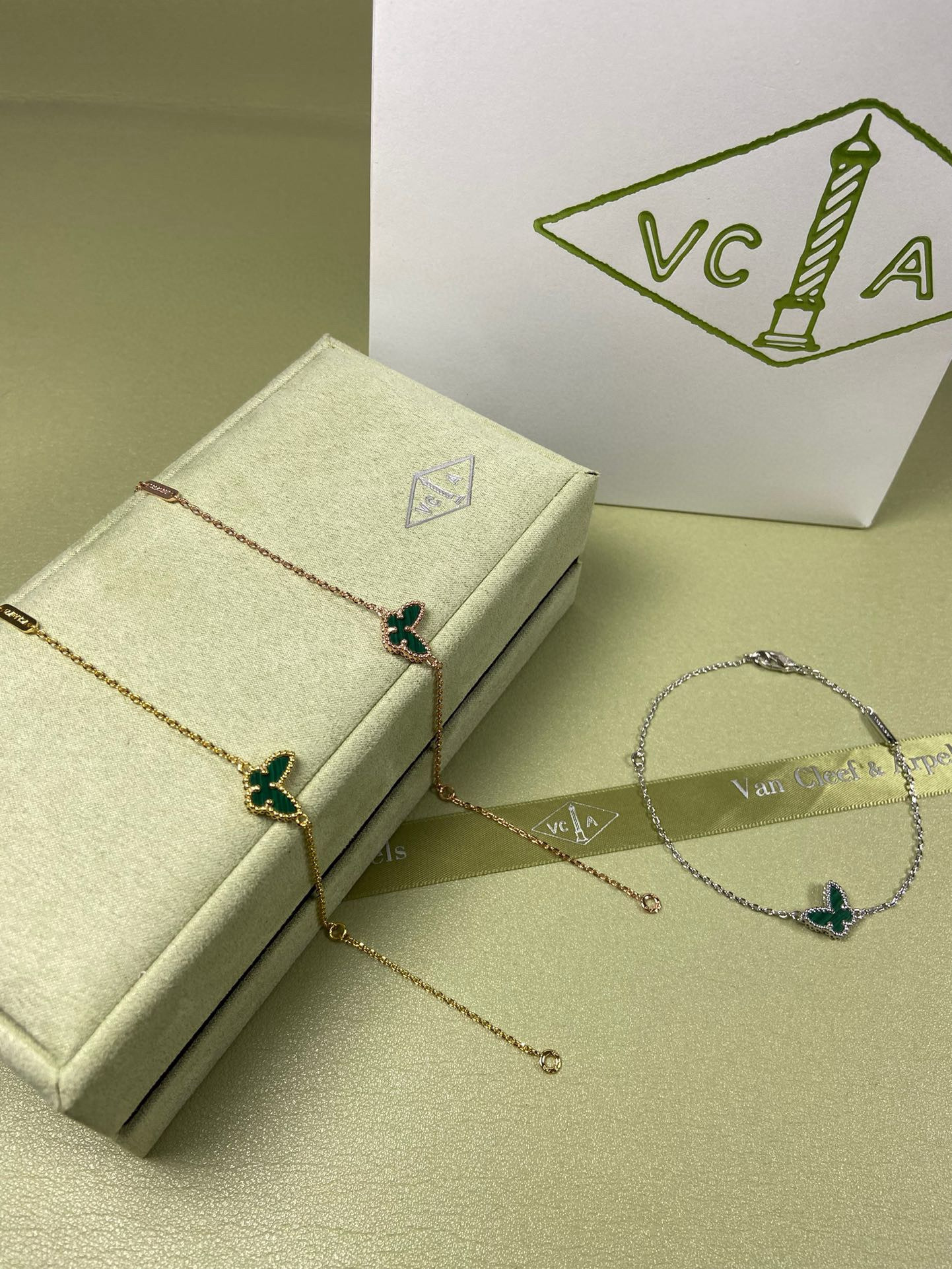 Accessories Necklaces — bb66d0c2 Angle 1