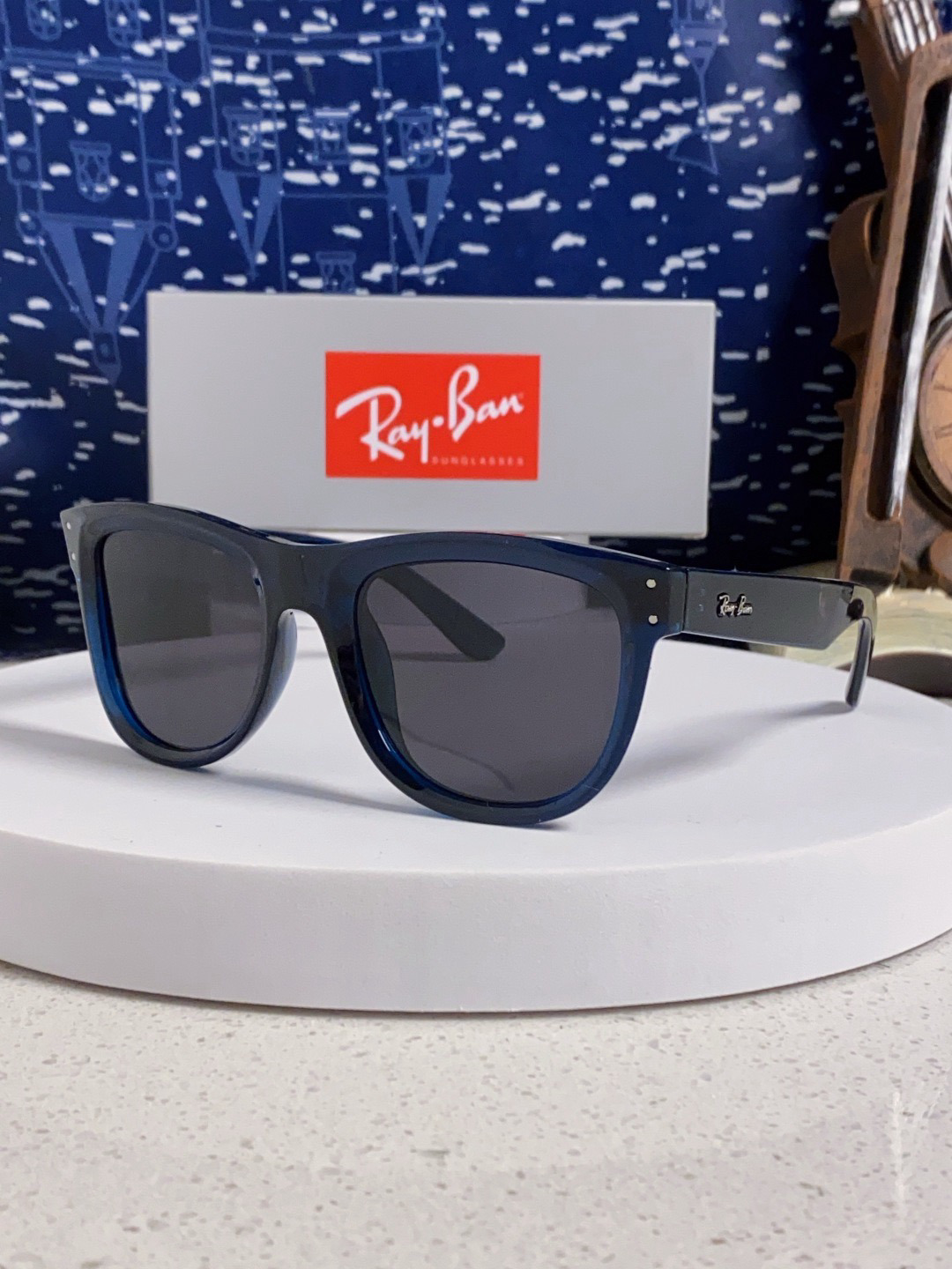 Accessories Sunglasses — 34bbd39d Angle 1
