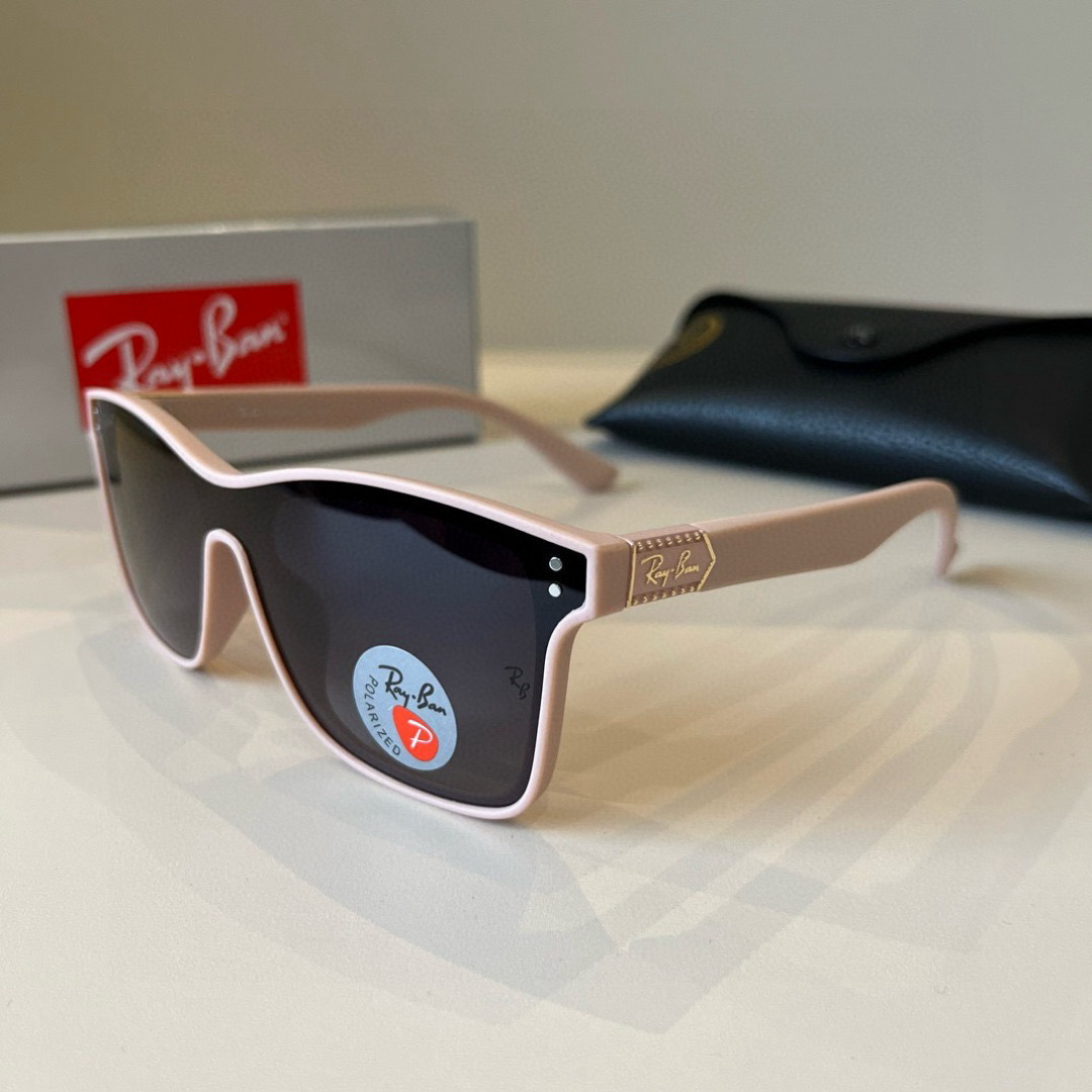 Accessories Sunglasses — 34f7f300 Angle 1