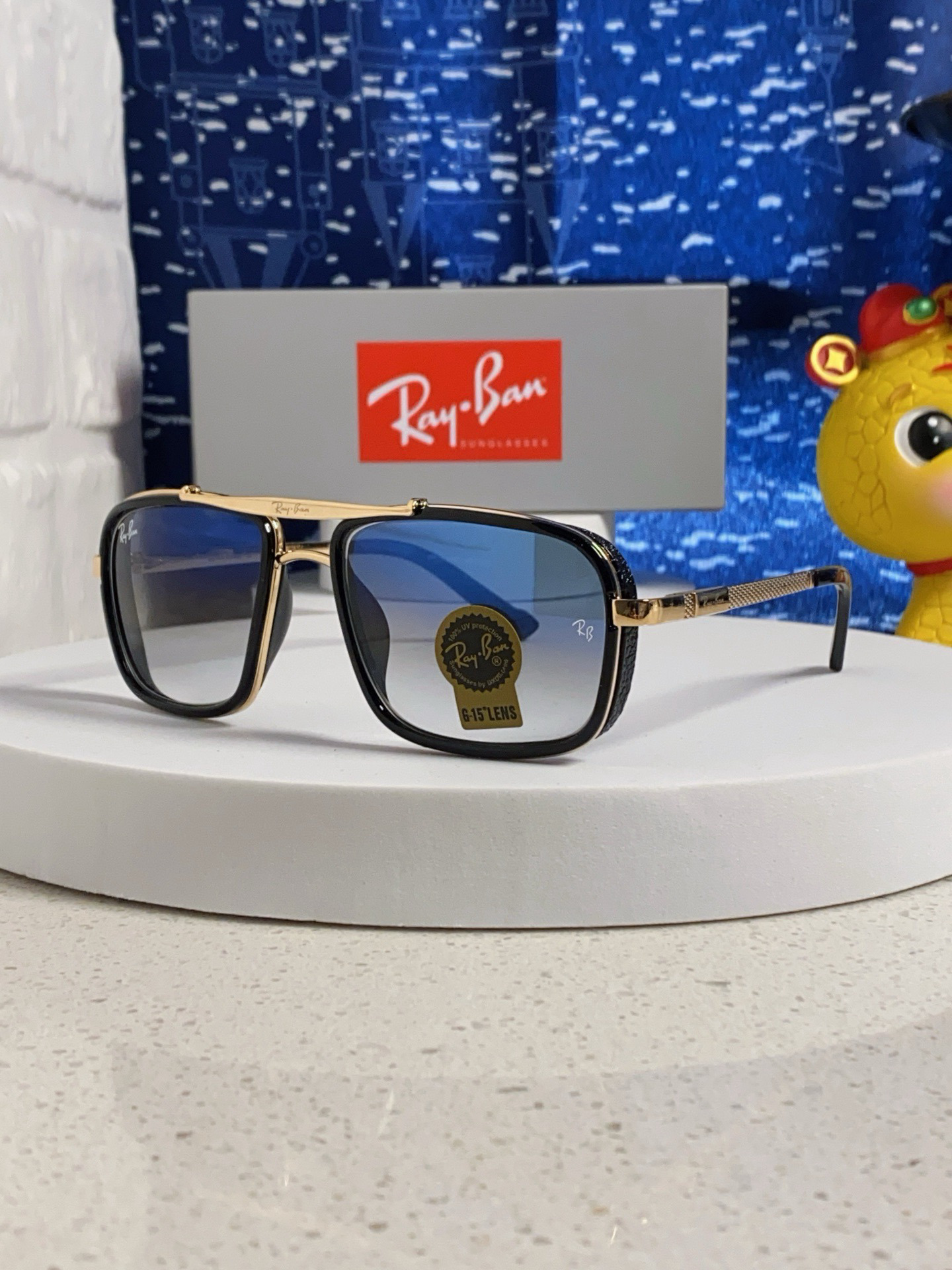 Accessories Sunglasses — 49bbc648 Angle 1