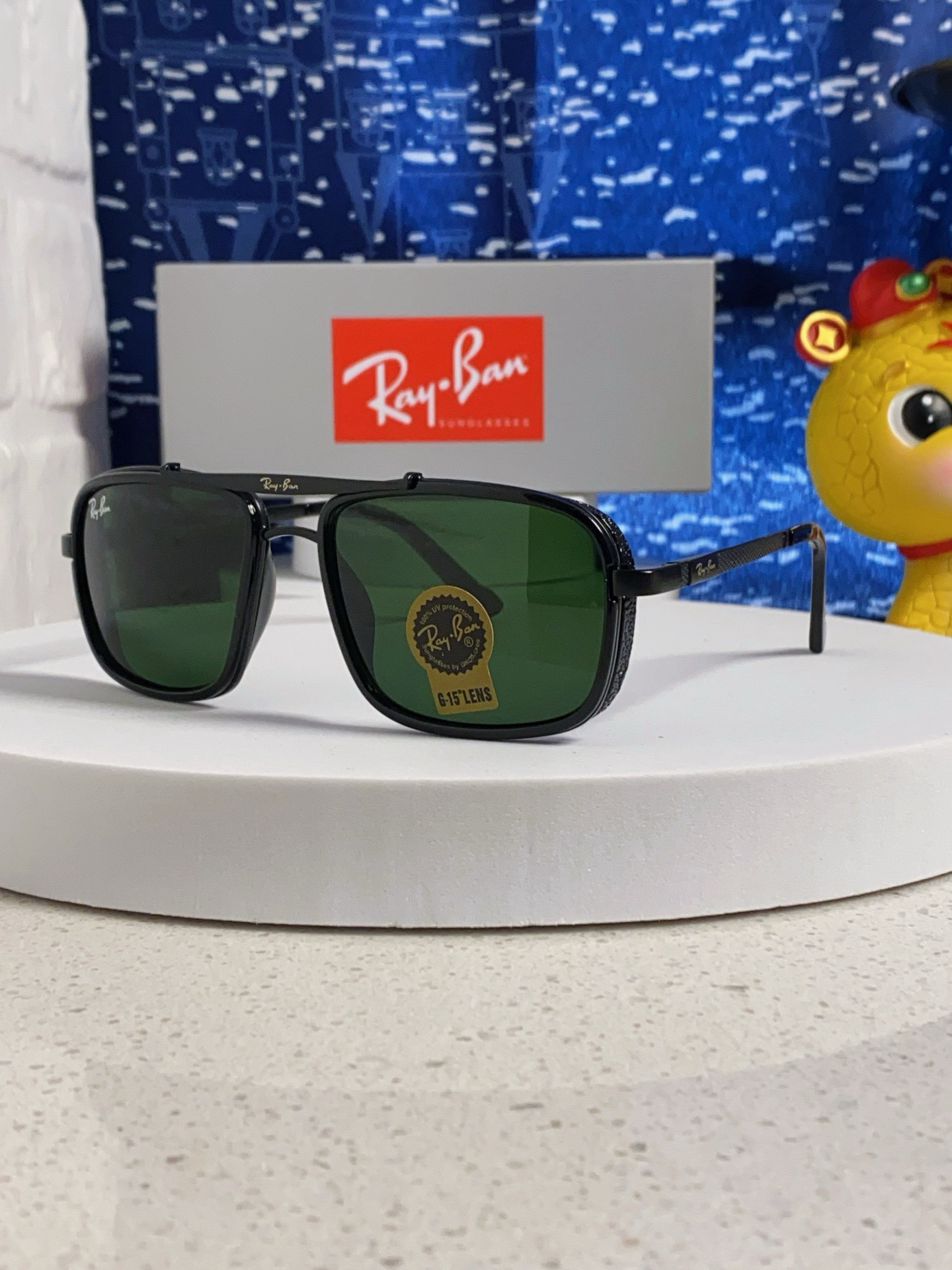 Accessories Sunglasses — 4b731c4b Angle 1