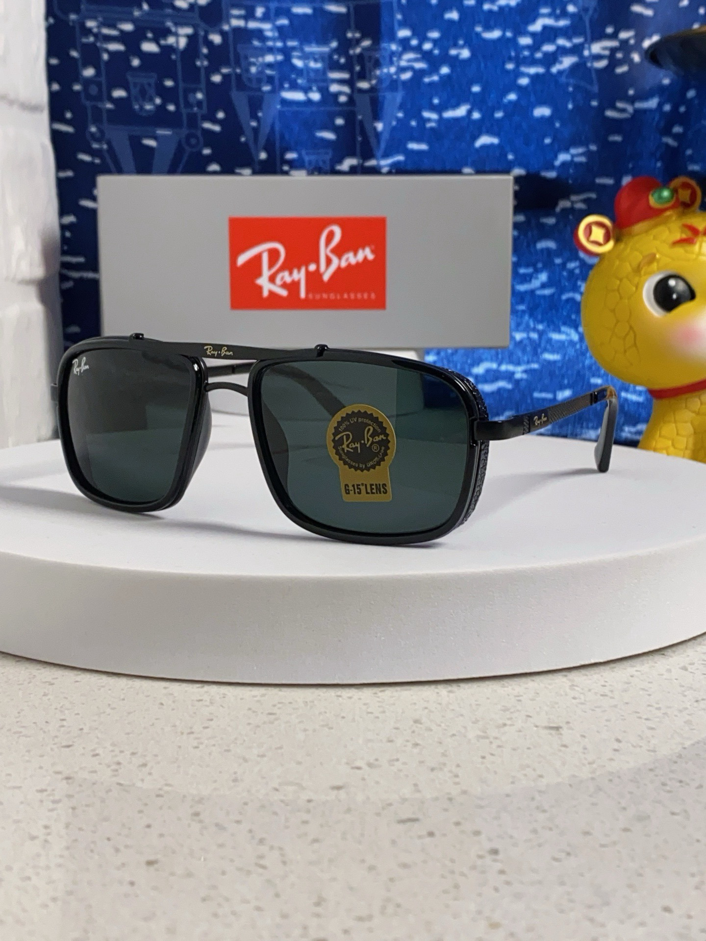 Accessories Sunglasses — d90a3c80 Angle 1