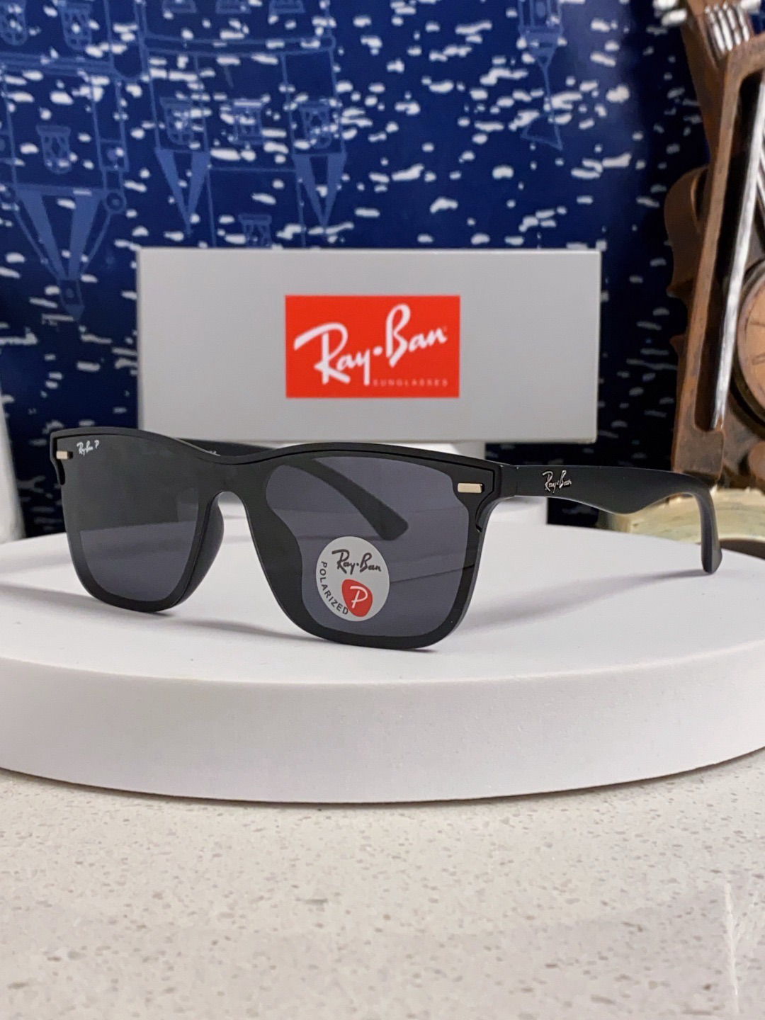 Accessories Sunglasses — f09ddfe9 Angle 1