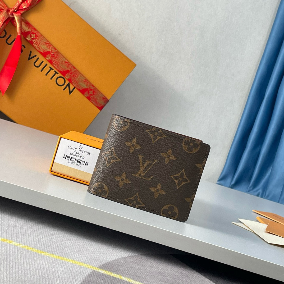 Accessories Wallets — 3e515045 Angle 1