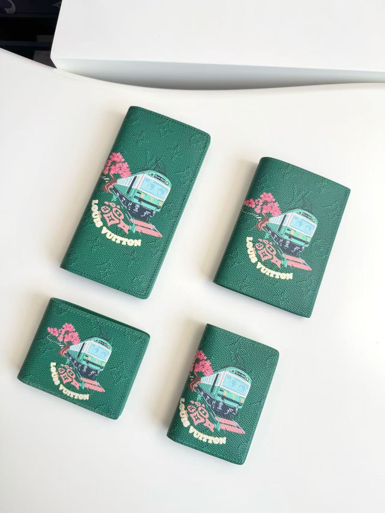 Accessories Wallets — 58448d00 Angle 1