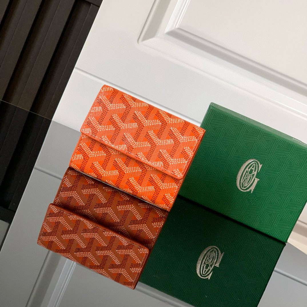 Accessories Wallets — 709cee22 Angle 1