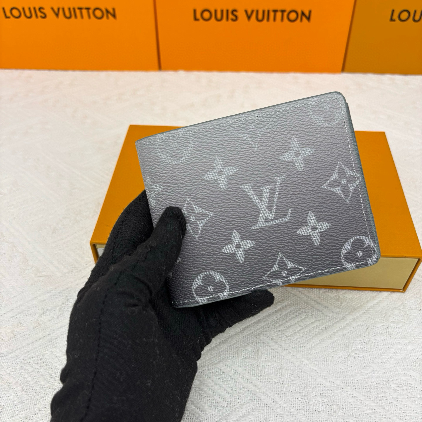 Accessories Wallets — 89dac010 Angle 1
