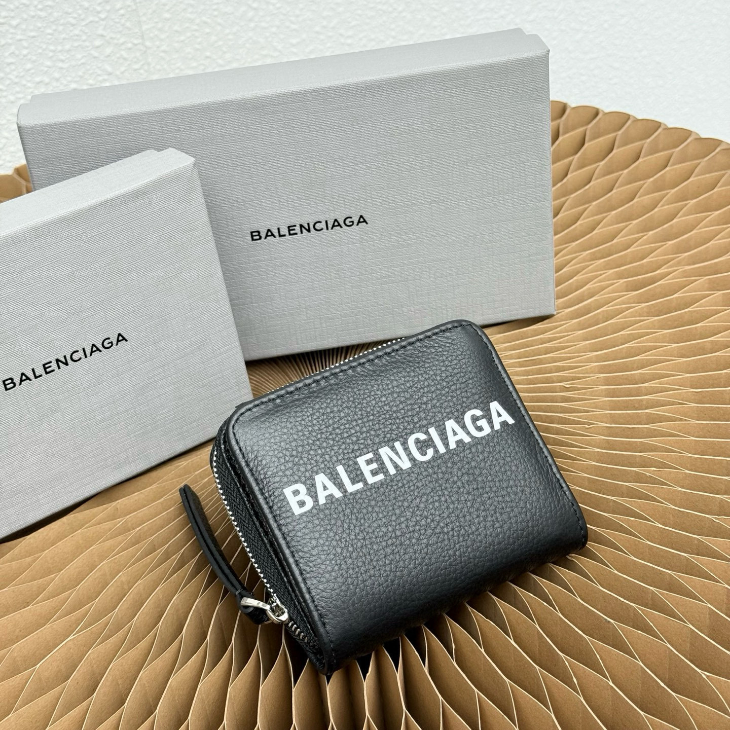 Accessories Wallets — 8b456ceb Angle 1