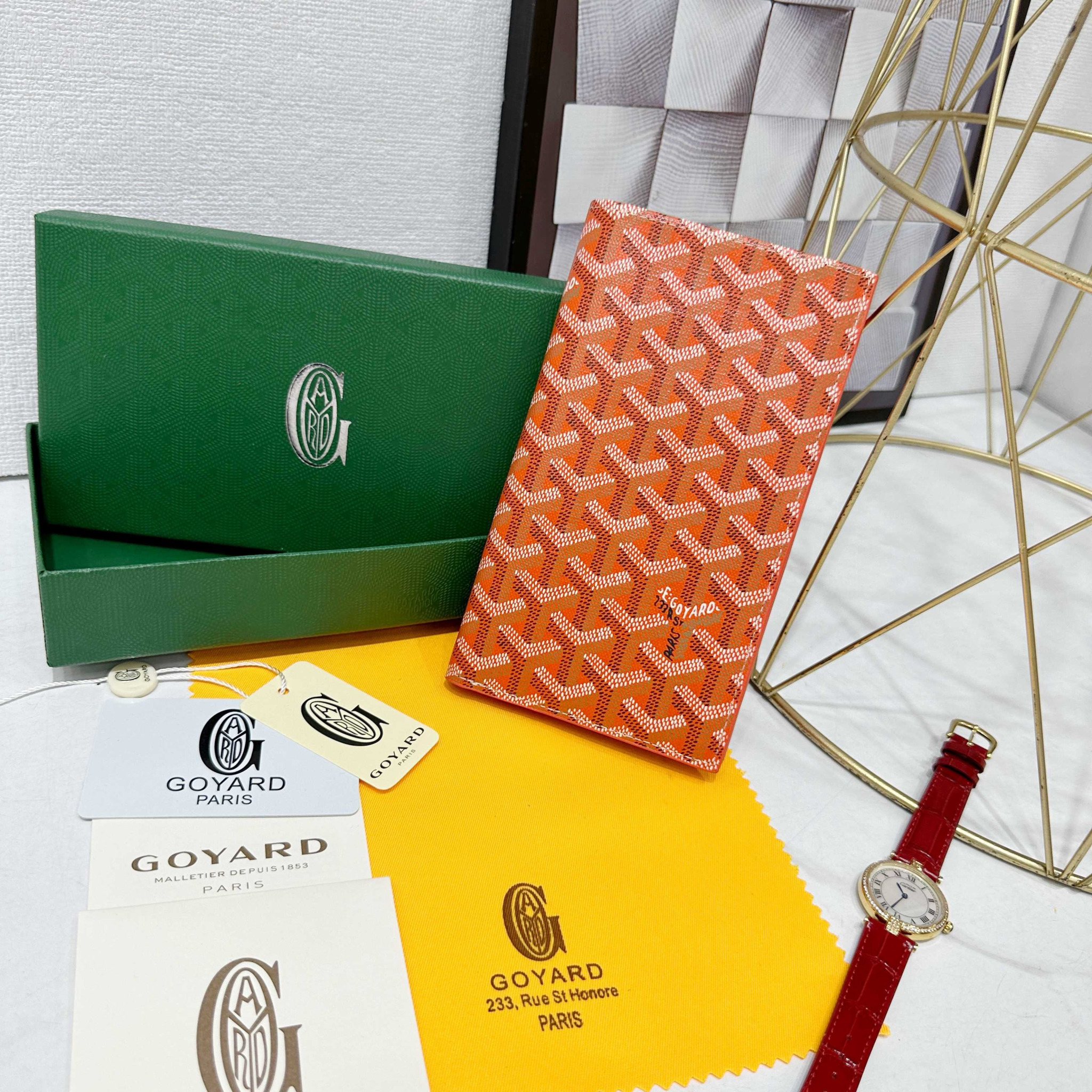 Accessories Womens Wallets — 2ee4fd83 Angle 1