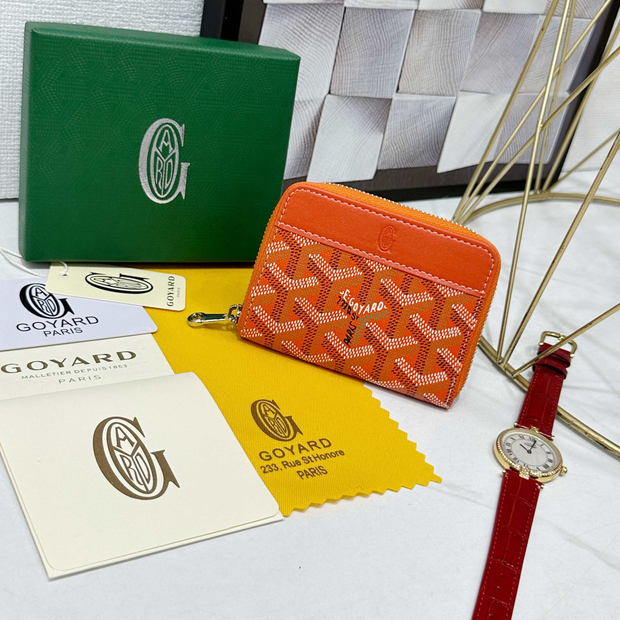 Accessories Womens Wallets — 3de2dee7 Angle 1