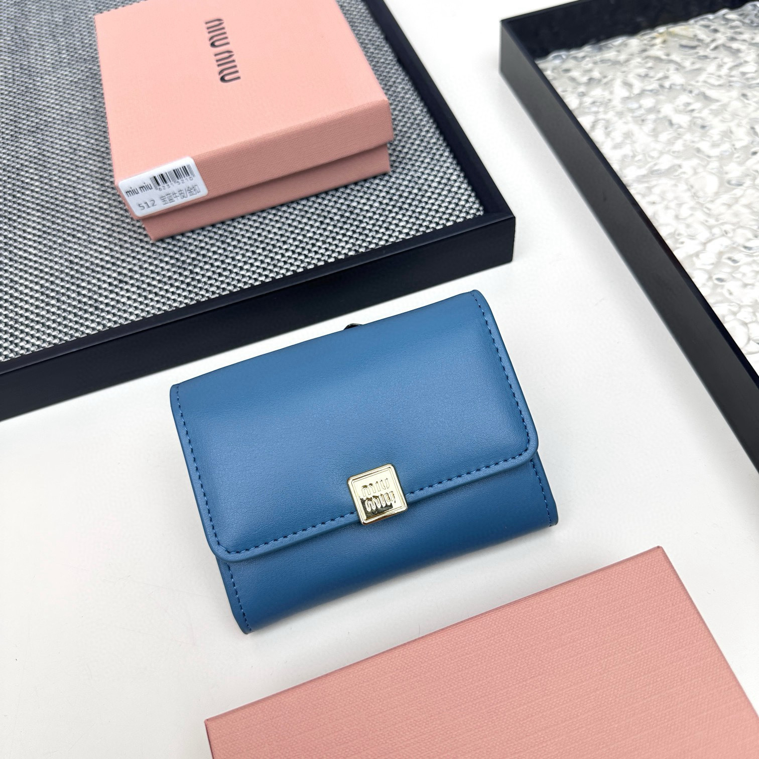 Accessories Womens Wallets — 4f677274 Angle 1