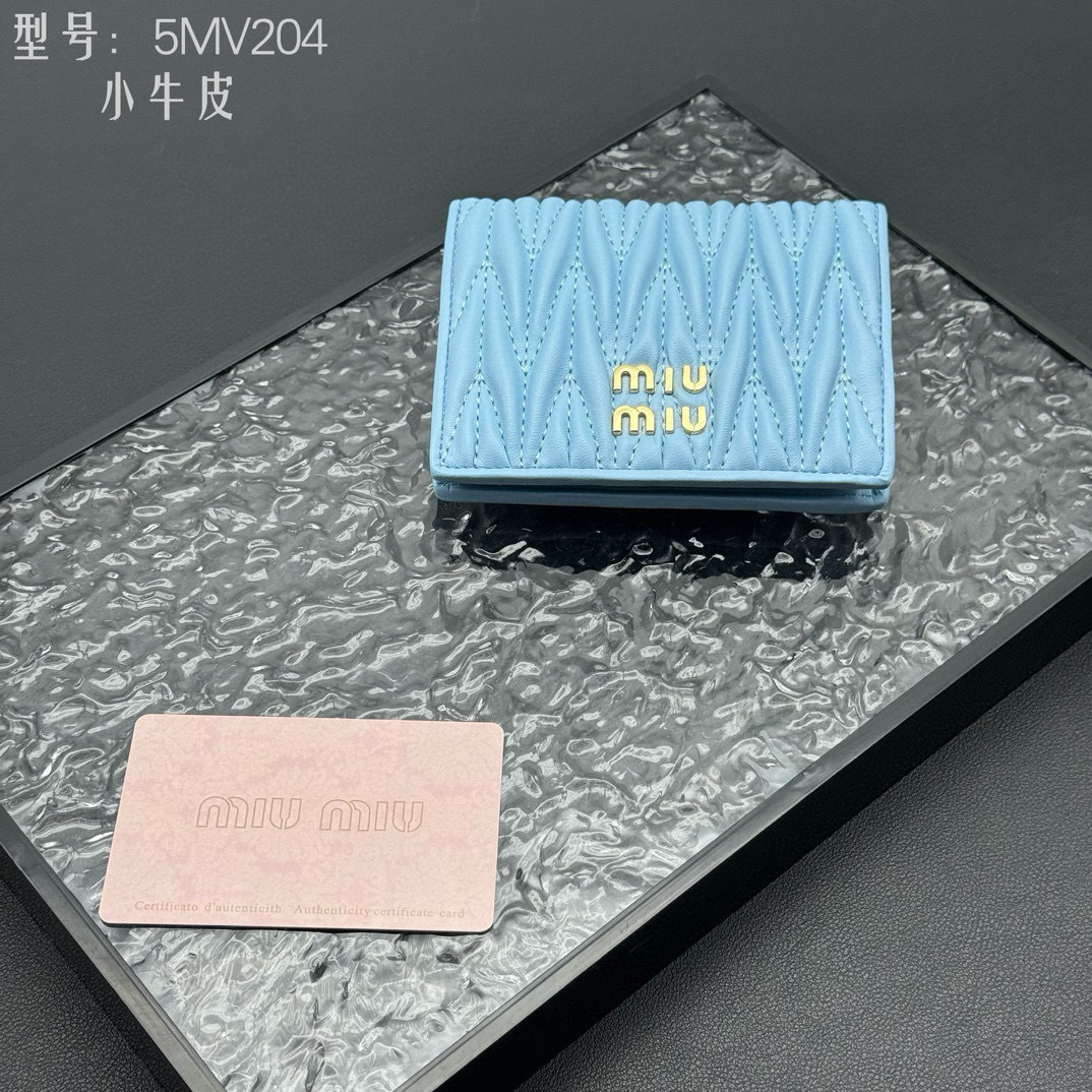 Accessories Womens Wallets — 5cad2bc7 Angle 1