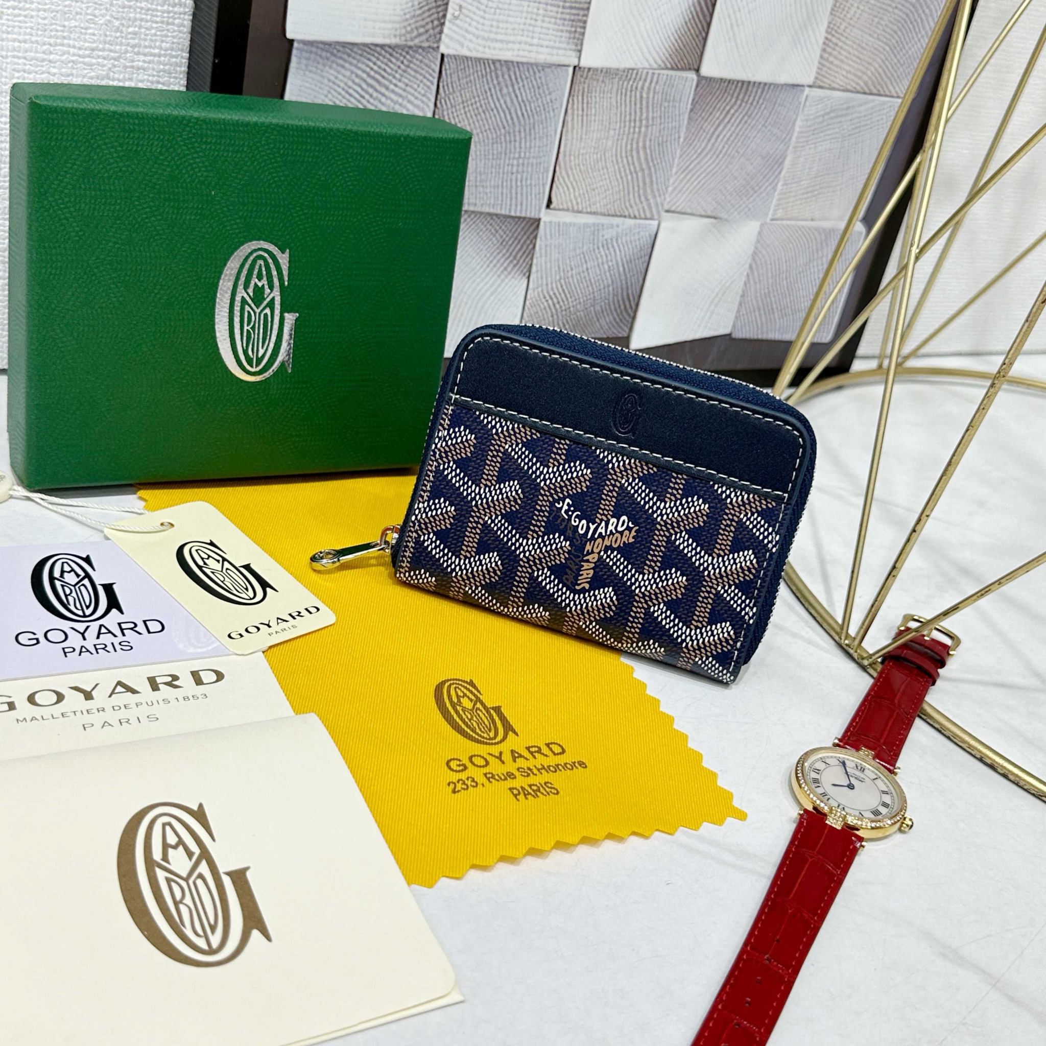 Accessories Womens Wallets — 630a6c84 Angle 1