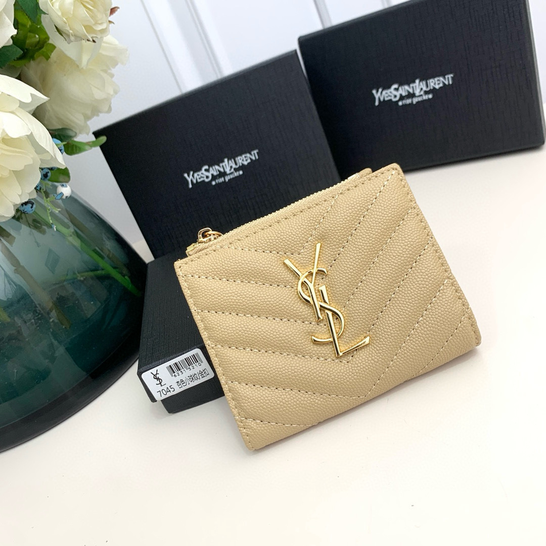 Accessories Womens Wallets — 762ebd8d Angle 1