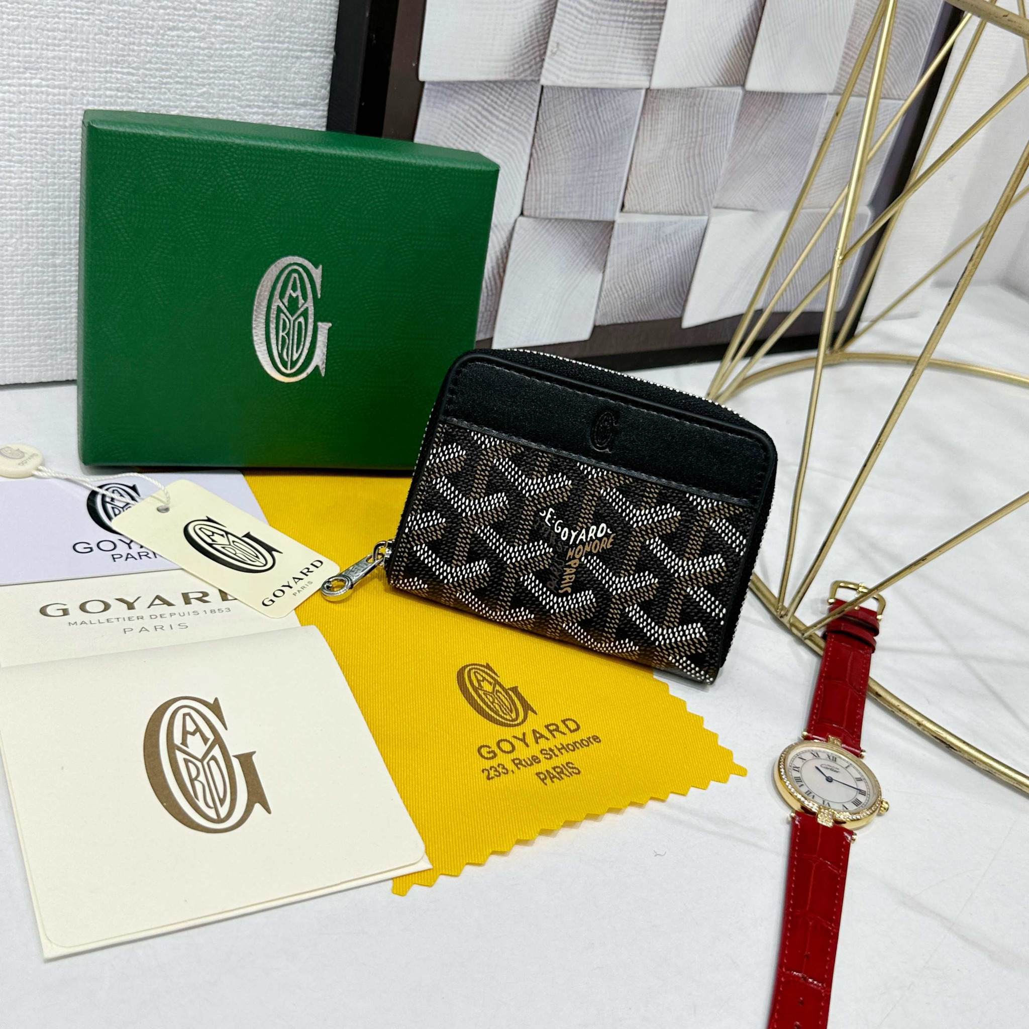 Accessories Womens Wallets — 79704afa Angle 1