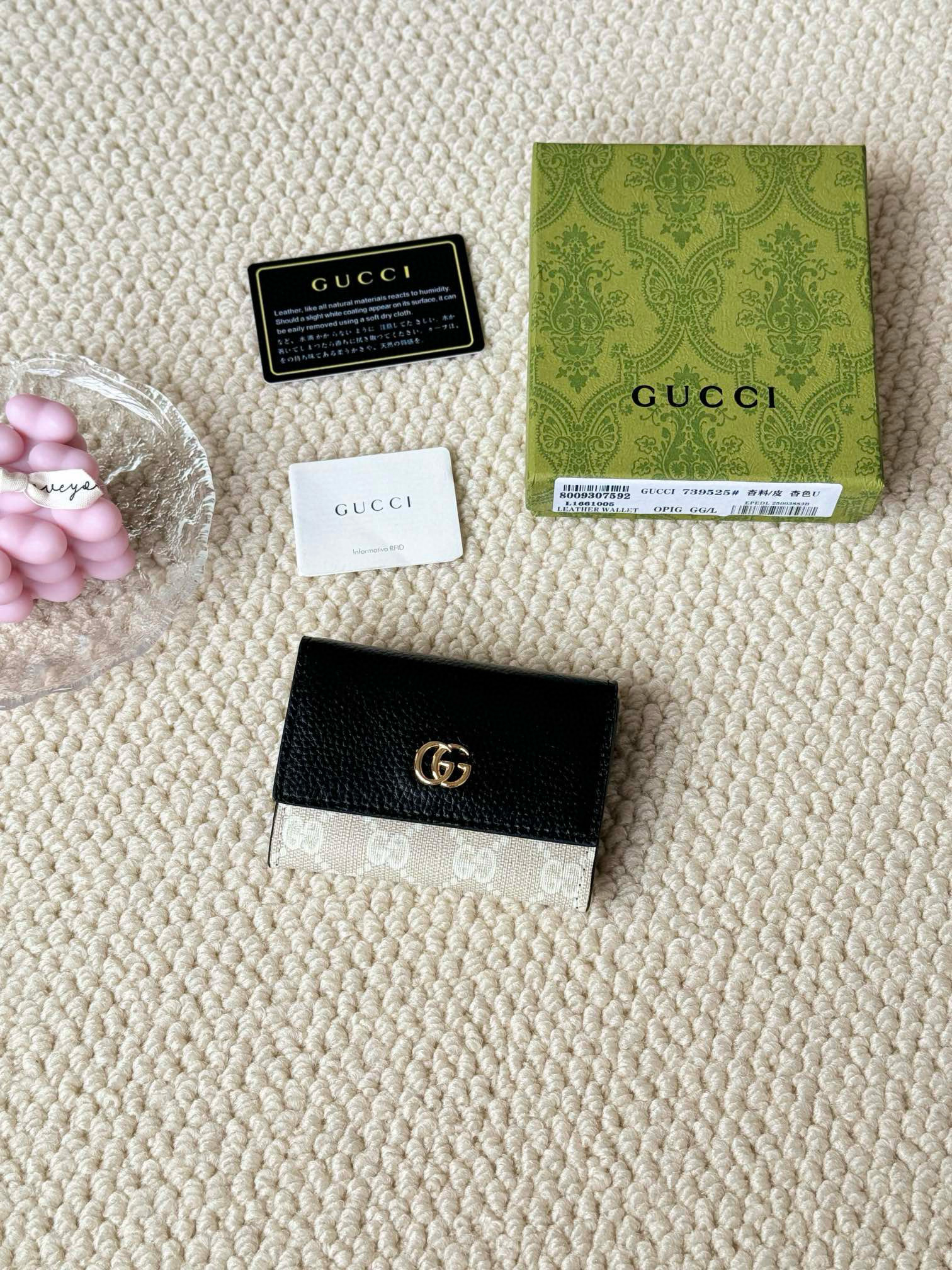 Accessories Womens Wallets — 806fac07 Angle 1