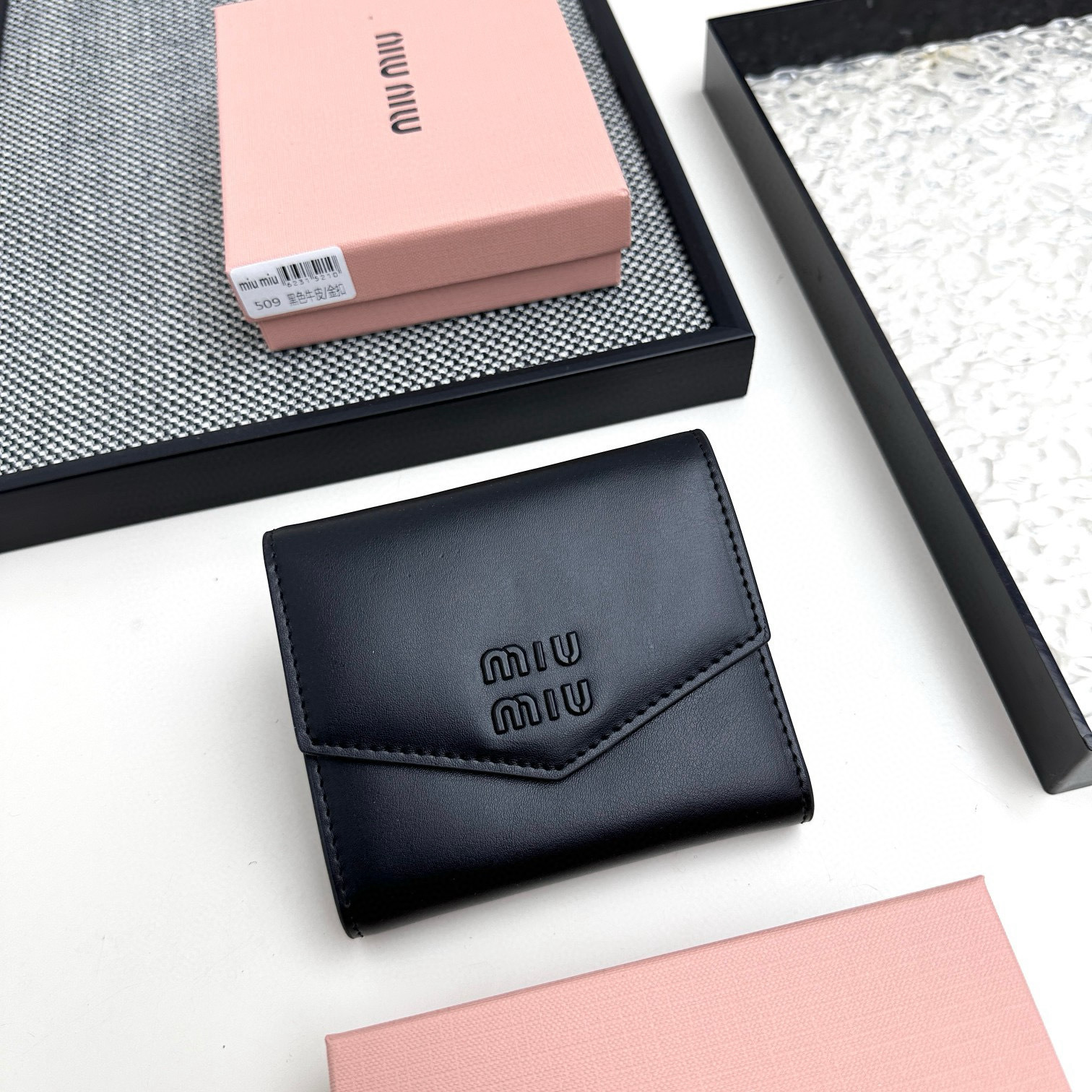 Accessories Womens Wallets — 94faf36b Angle 1