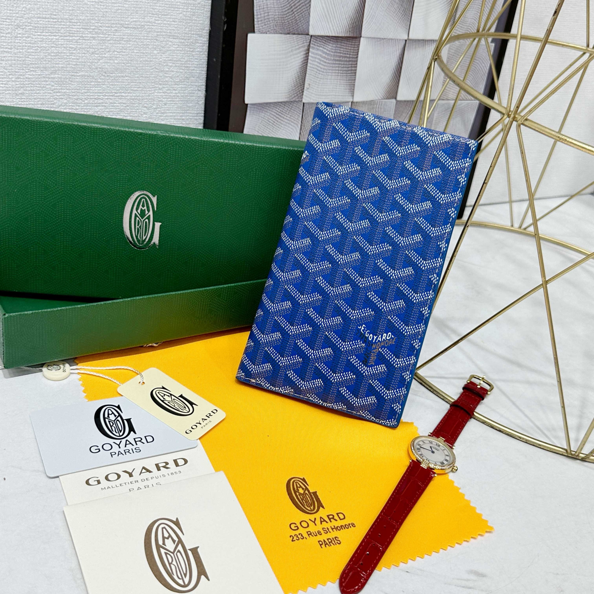 Accessories Womens Wallets — b5314d9d Angle 1