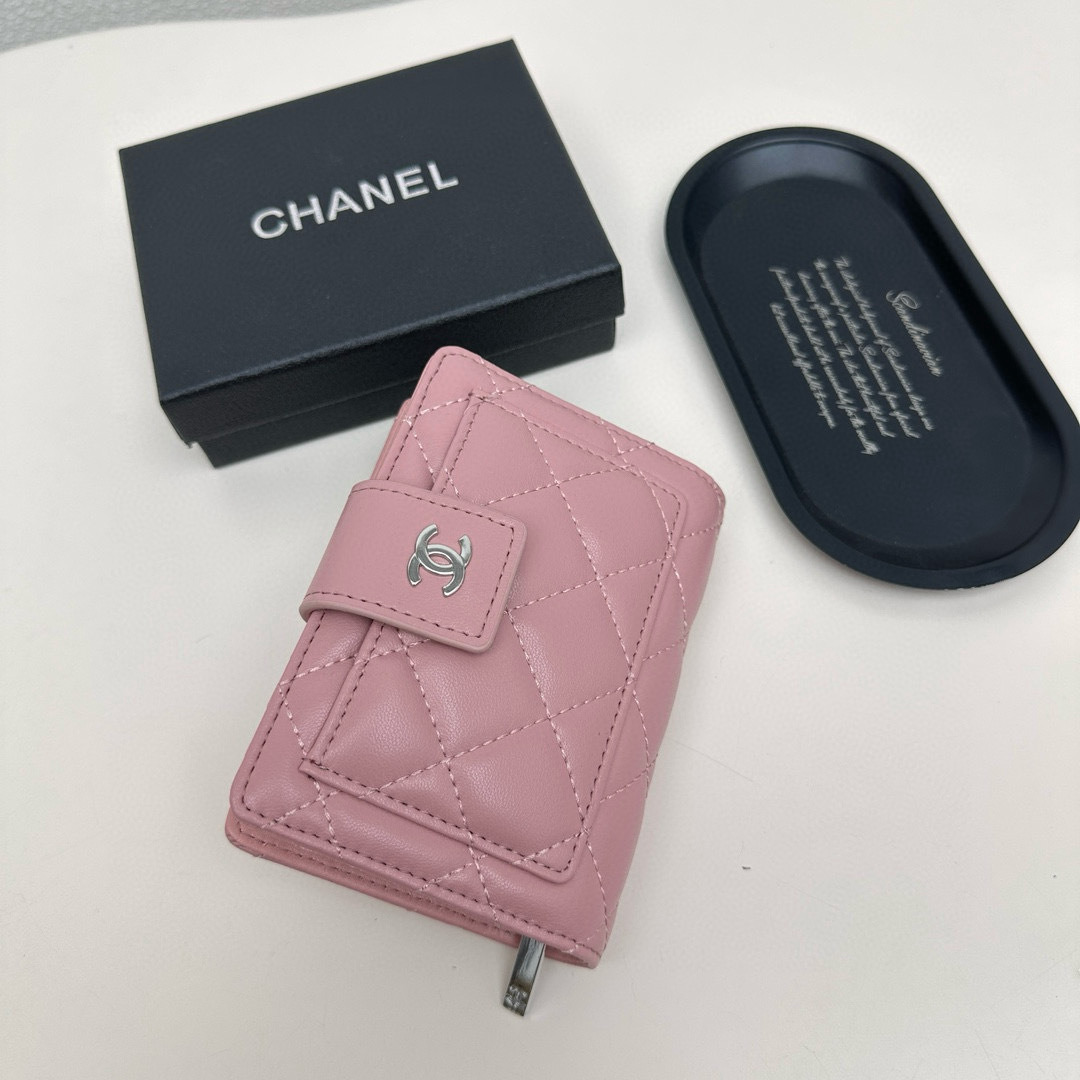 Accessories Womens Wallets — c1806d3f Angle 1