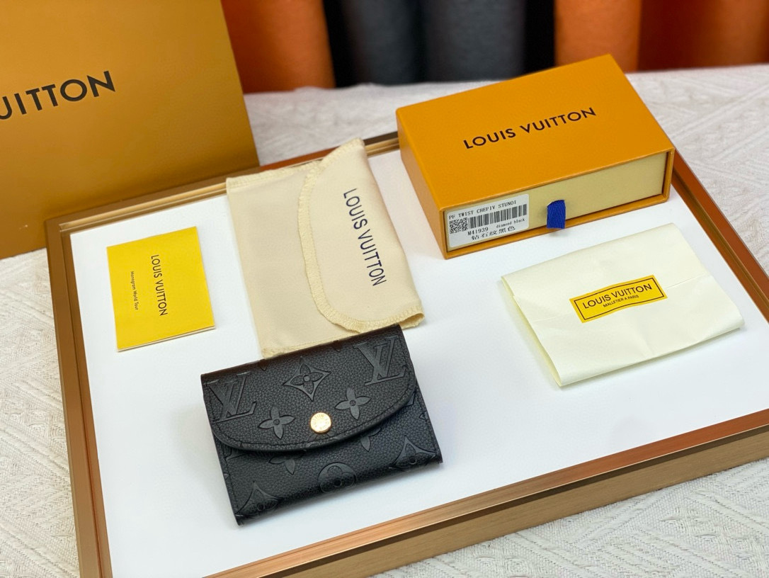 Accessories Womens Wallets — d2751a2a Angle 1