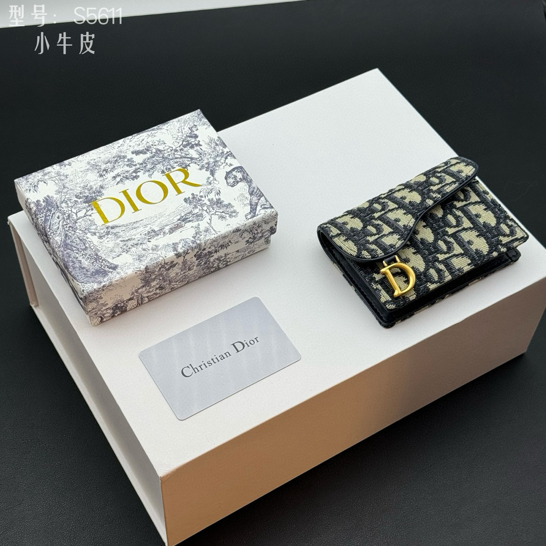Accessories Womens Wallets — f75bfa37 Angle 1