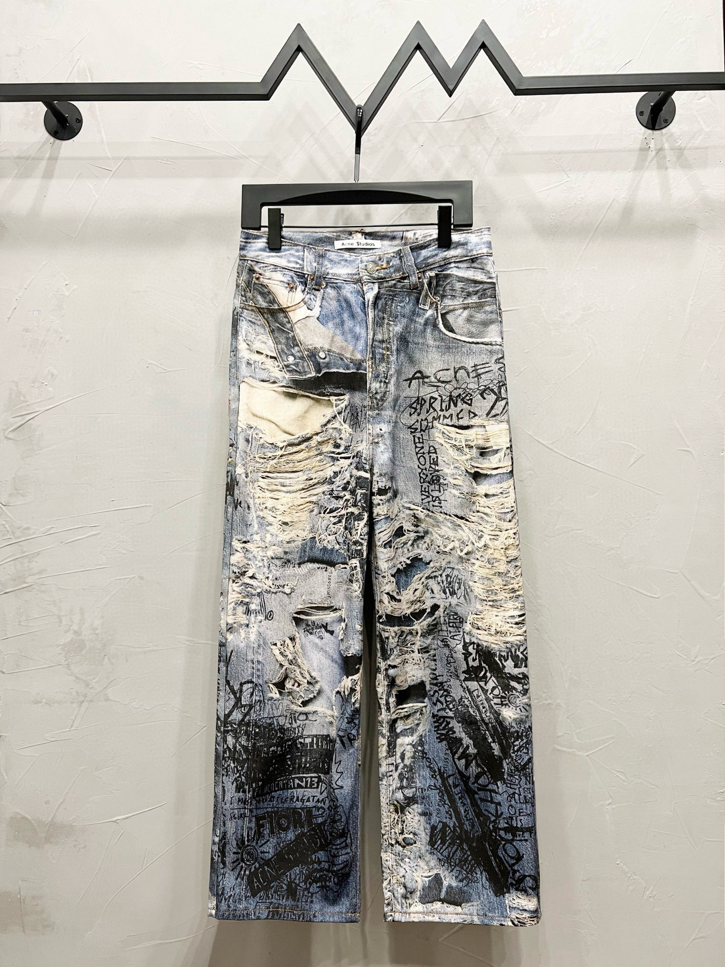 Acne Studios Pants — 0ff04af2 Angle 1