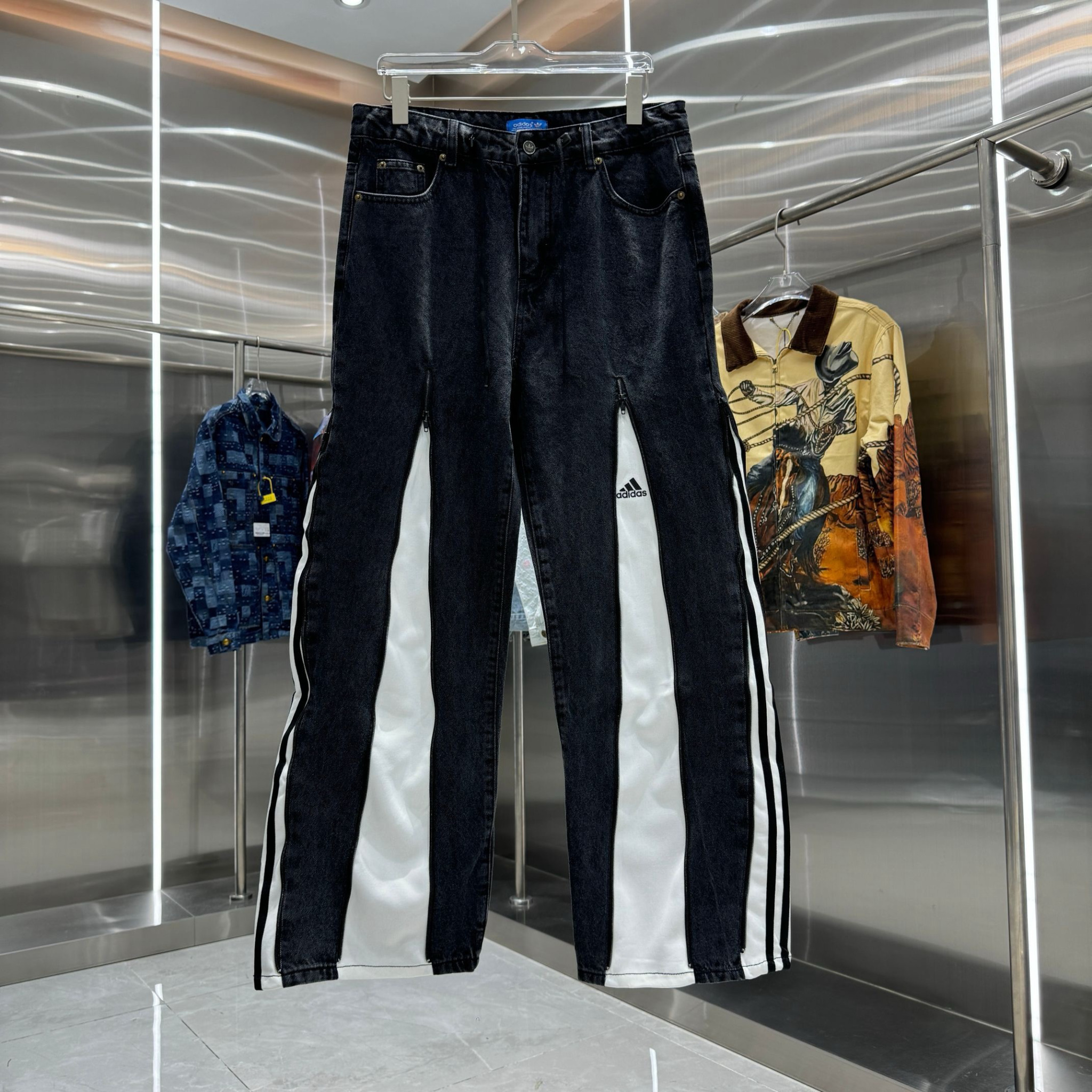 Adidas Pants — 3424bff5 Angle 1