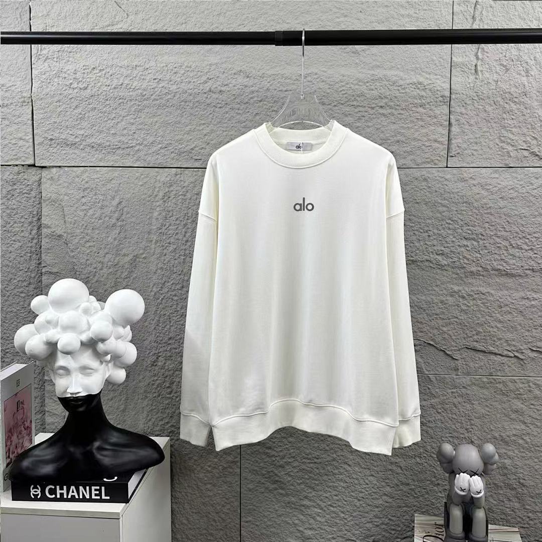 Alo Sweatshirt — 048f98ac Angle 1