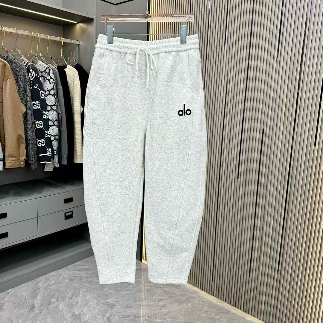Alo Sweatshirt — 0eec05b8 Angle 1
