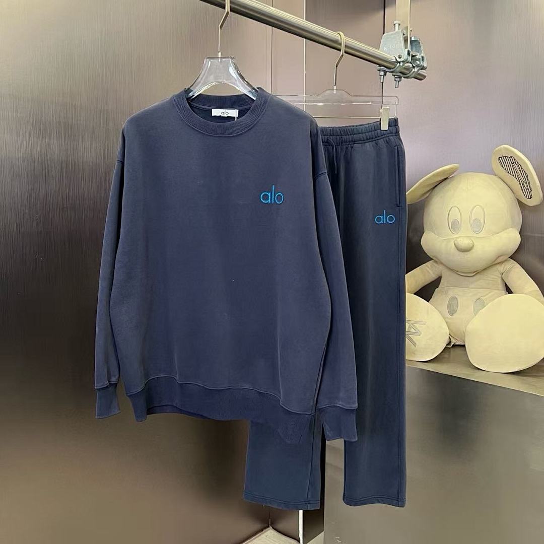 Alo Sweatshirt — 14eb3253 Angle 1