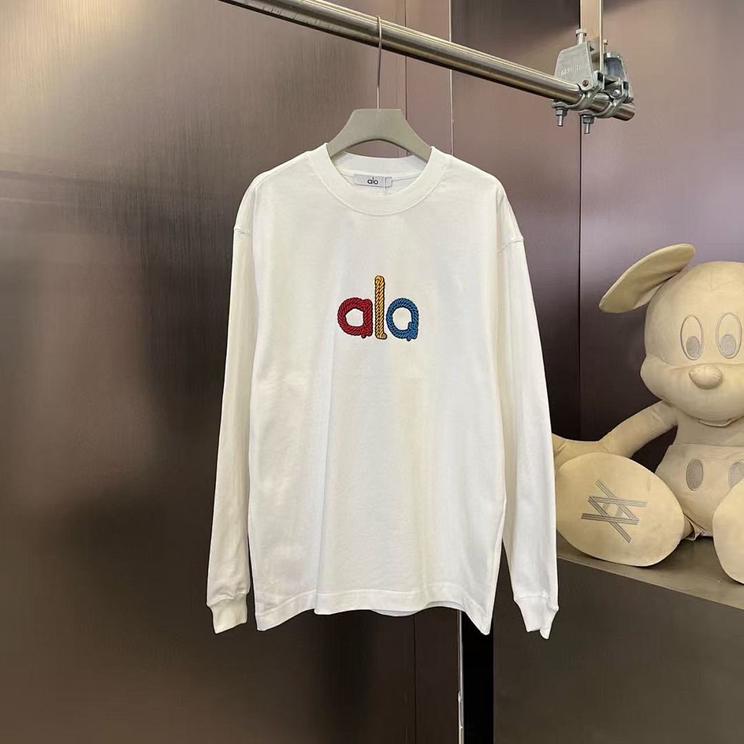 Alo Sweatshirt — 216e7188 Angle 1