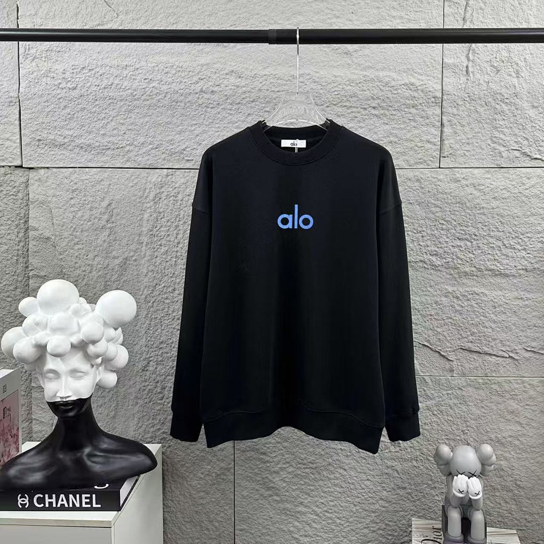Alo Sweatshirt — 3b80d498 Angle 1