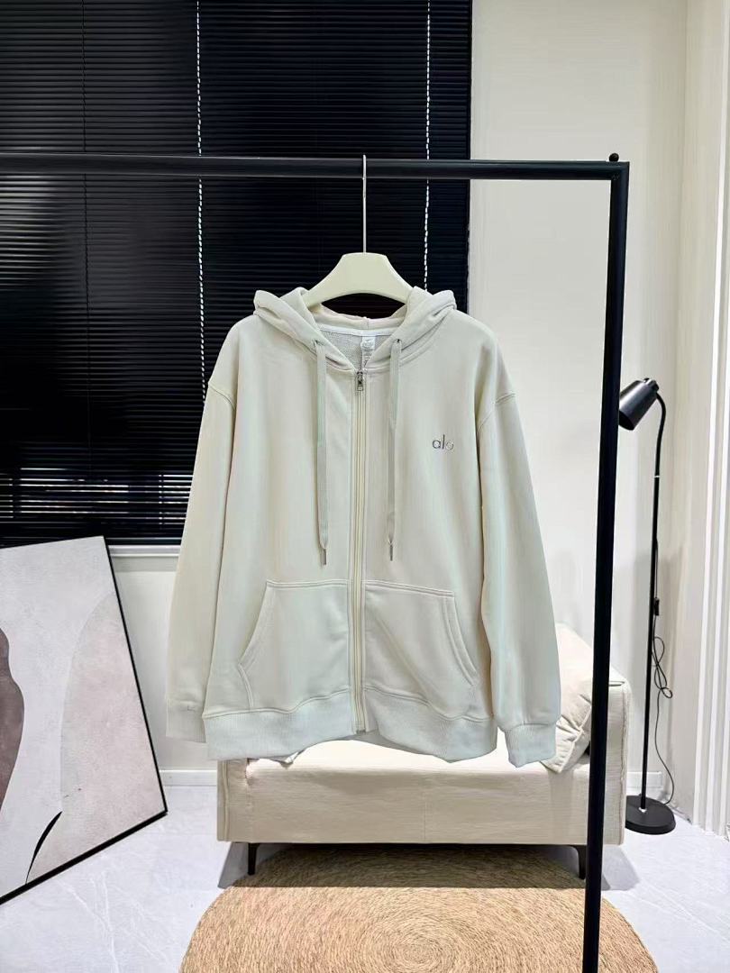 Alo Sweatshirt — 3e1f5b1e Angle 1