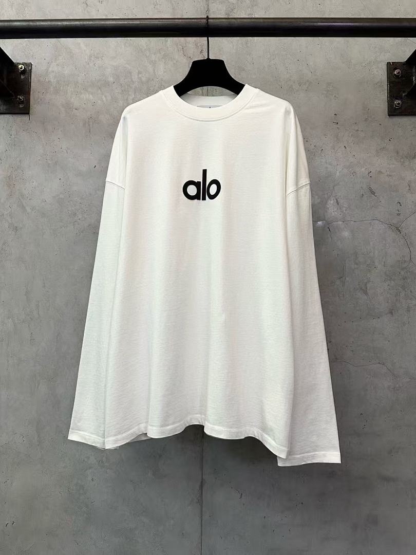 Alo Sweatshirt — 9bc40e6e Angle 1