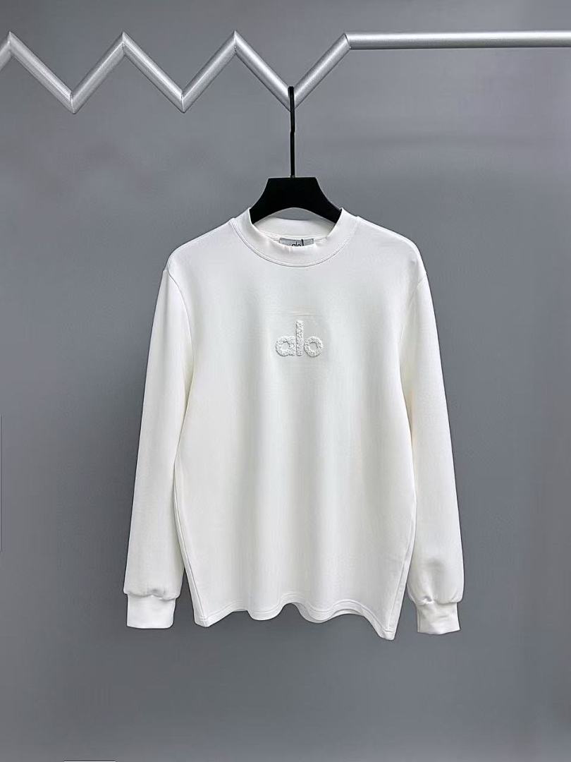 Alo Sweatshirt — b31e0f1b Angle 1