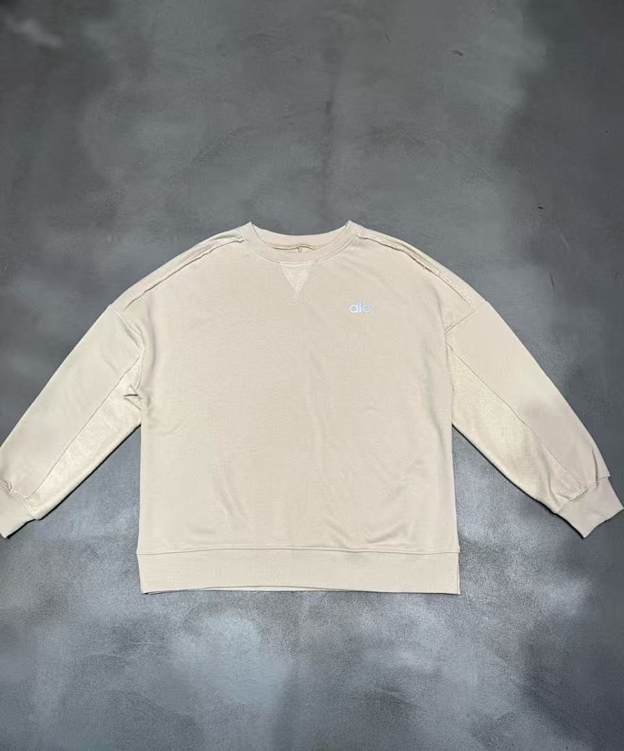 Alo Sweatshirt — c8832fc2 Angle 1