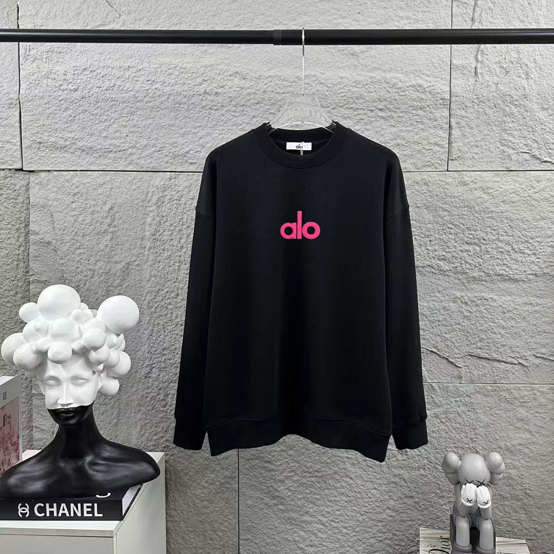 Alo Sweatshirt — d43de3b6 Angle 1