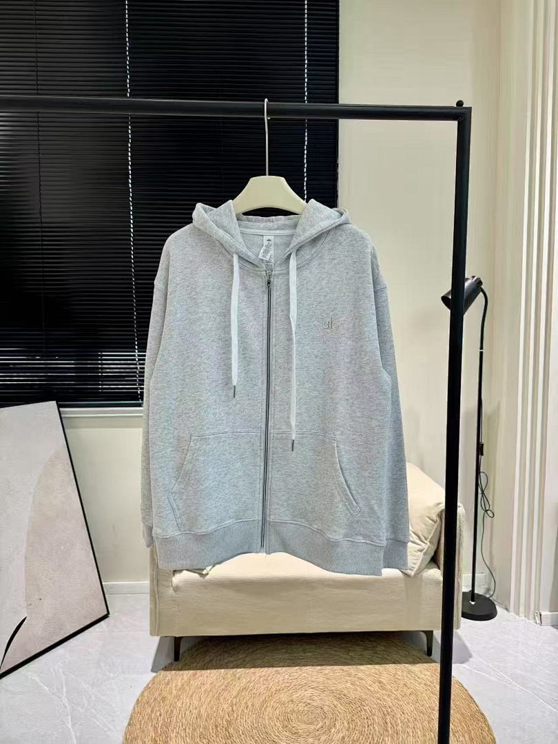 Alo Sweatshirt — f8c2dd8c Angle 1
