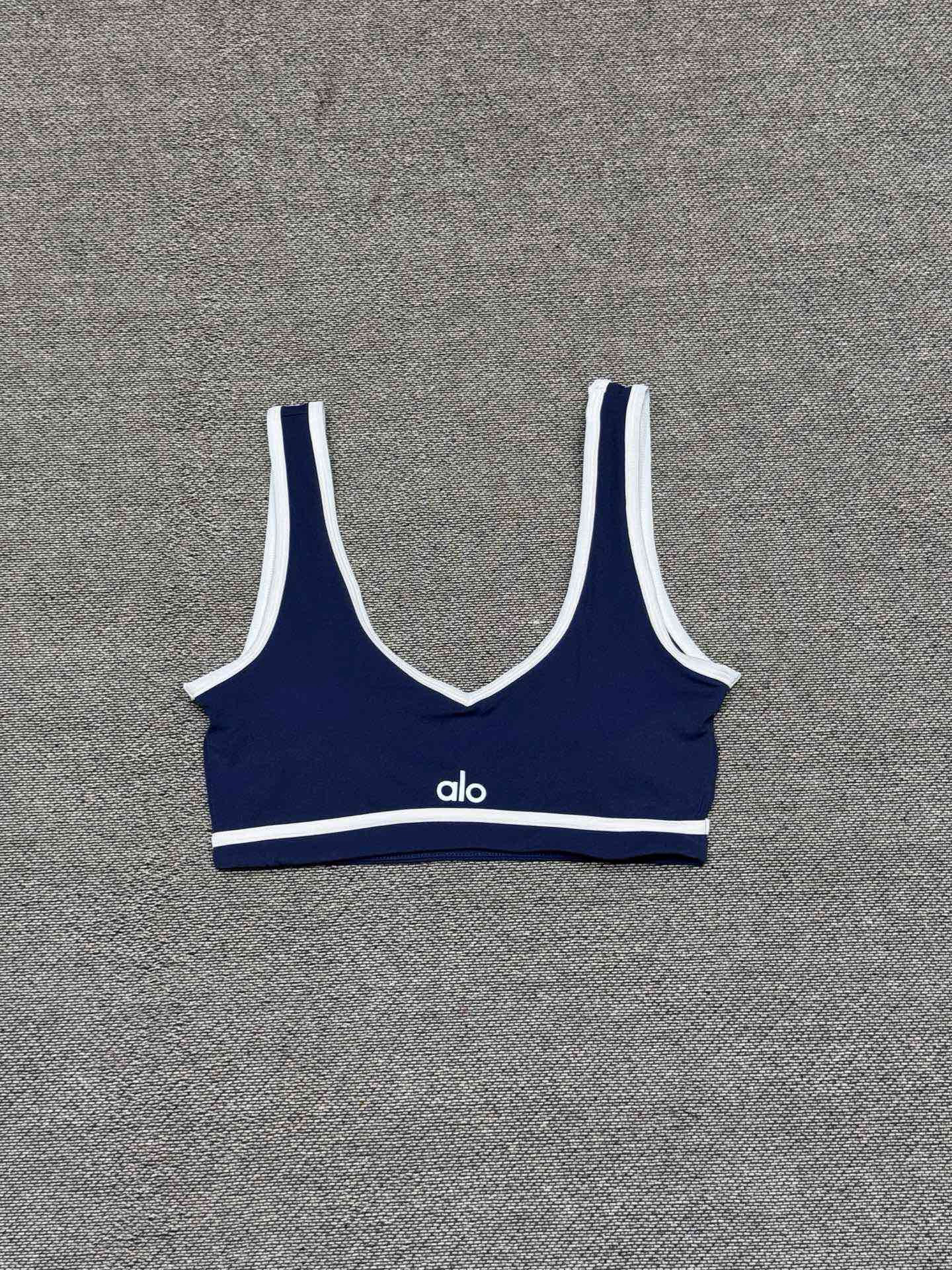 Alo T-Shirt — 11ab380b Angle 1