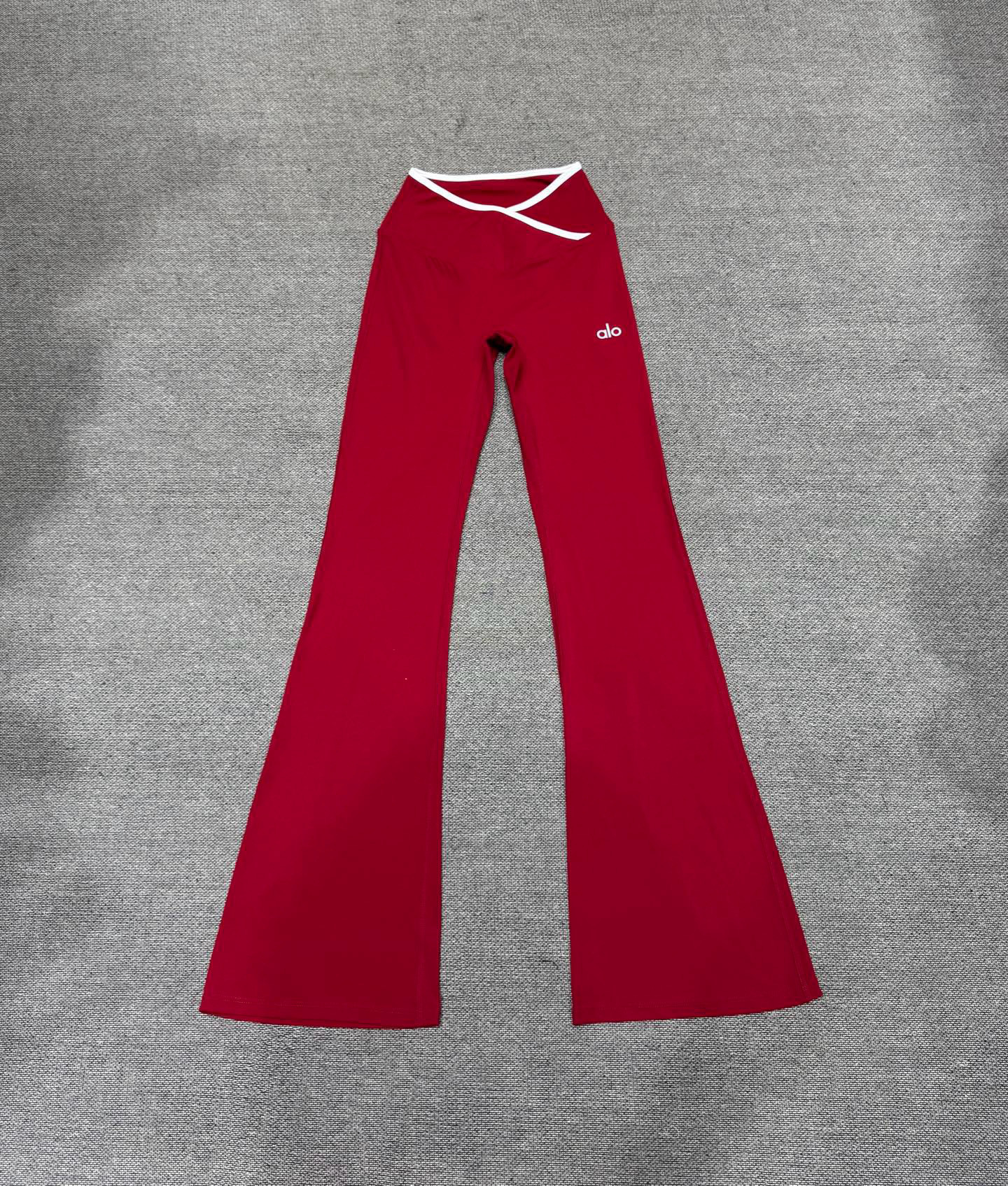 Alo T-Shirt — 1c4bda7a Angle 1